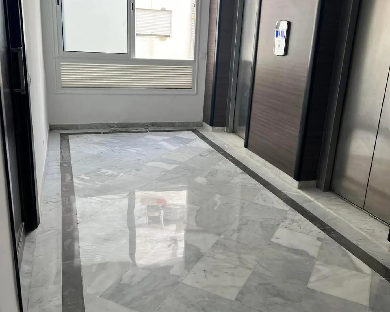 Lux Appartement チュニス アパート
